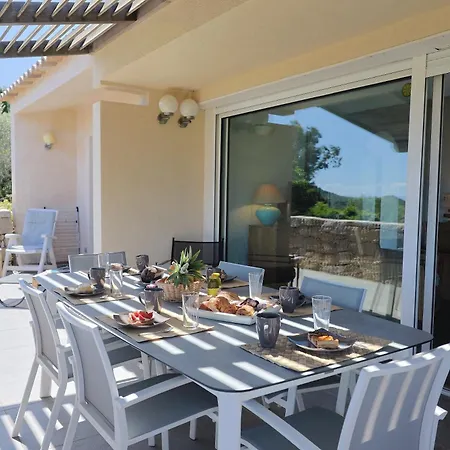 Holiday home Casa Alta, Maison Familiale A Cala Longa