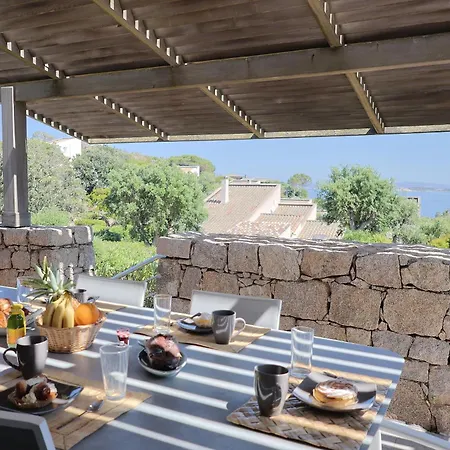 Holiday home Casa Alta, Maison Familiale A Cala Longa *